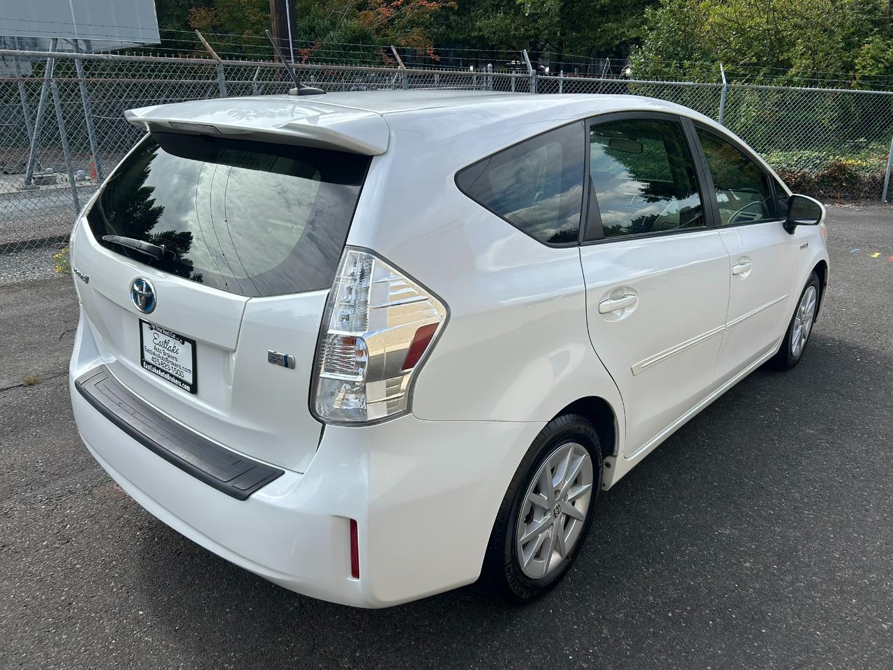 Toyota Prius V Three 2012