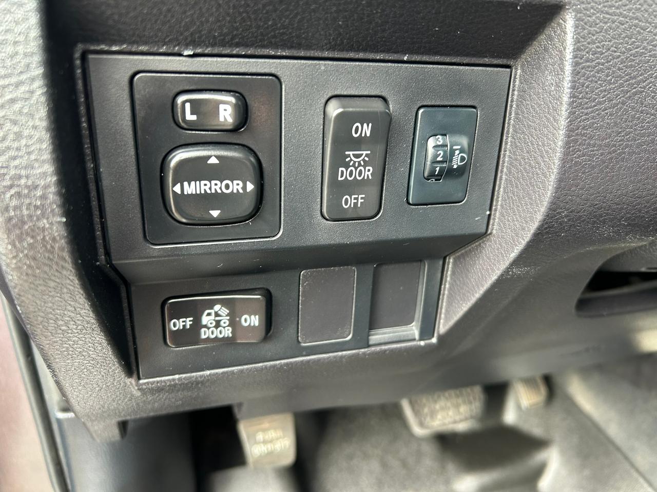 Toyota Tundra SR5 5.7L V8 FFV Double Cab 4WD 2014