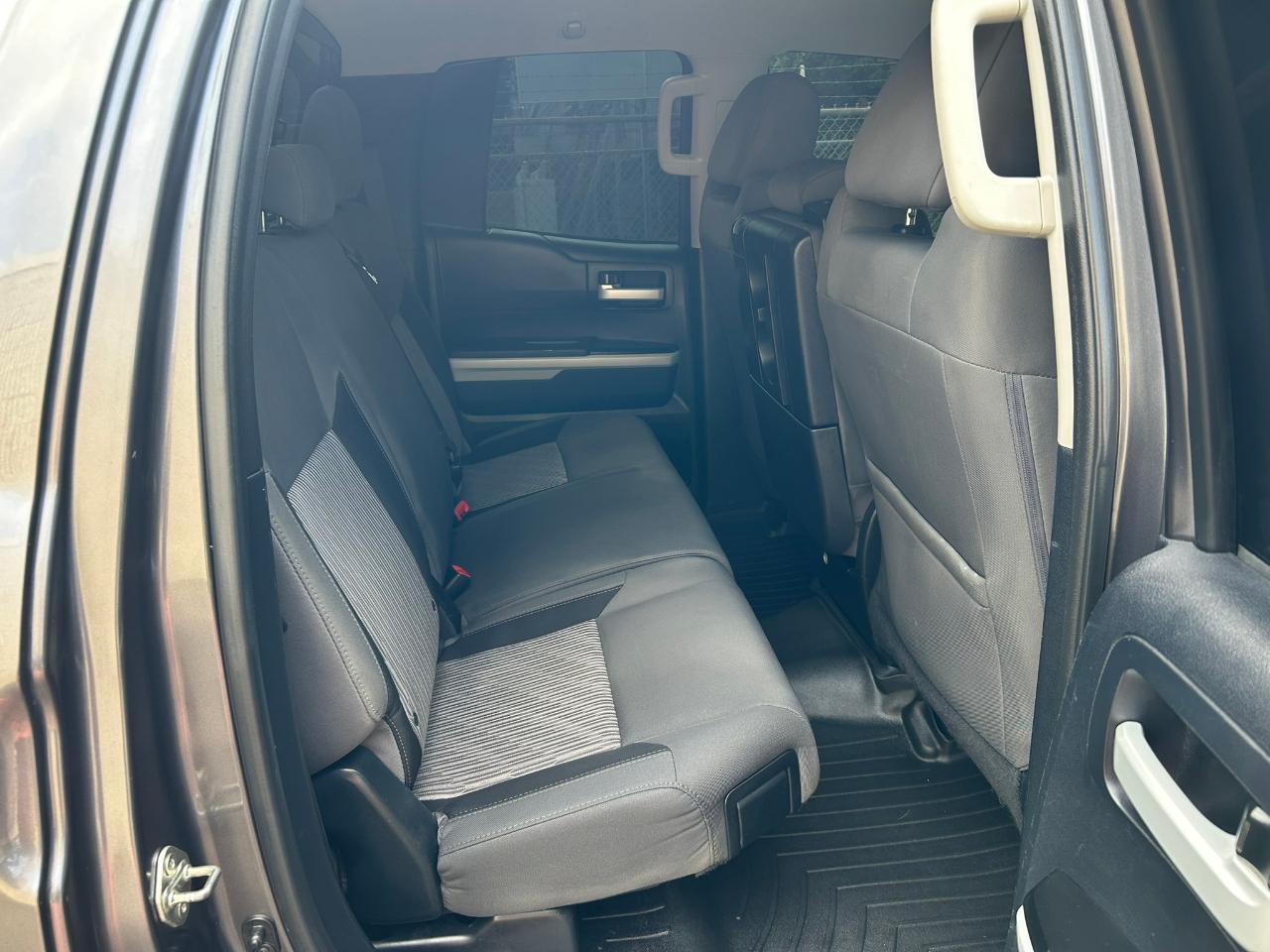 Toyota Tundra SR5 5.7L V8 FFV Double Cab 4WD 2014