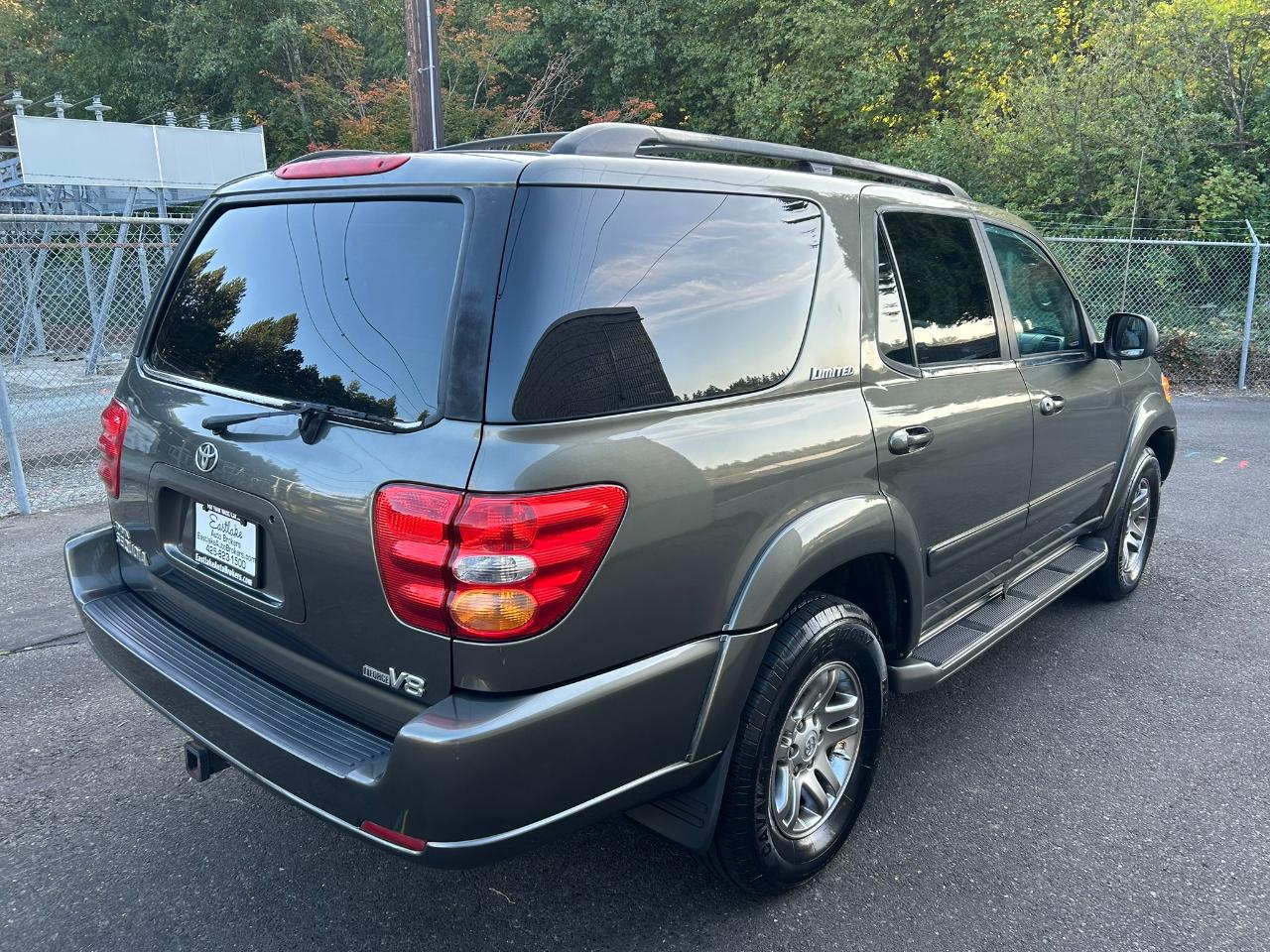 Toyota Sequoia Limited 4WD 2004