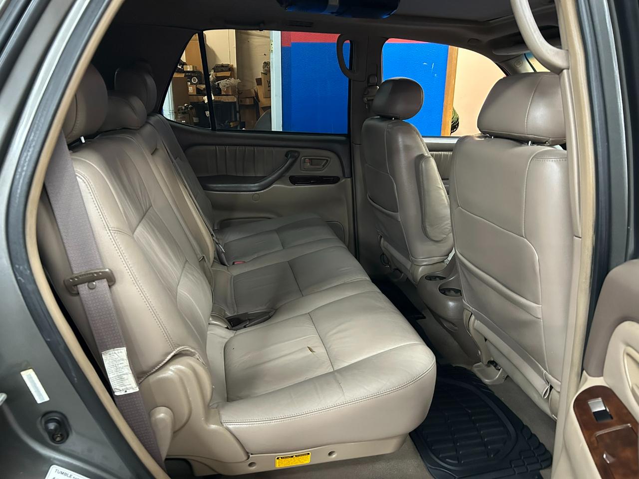 Toyota Sequoia Limited 4WD 2004