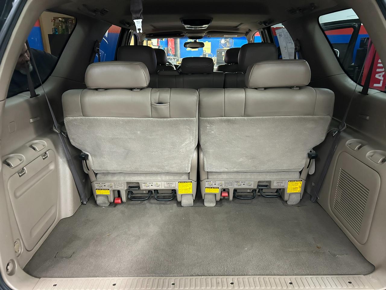 Toyota Sequoia Limited 4WD 2004