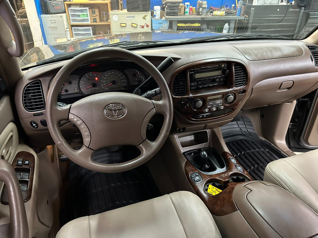 Toyota Sequoia Limited 4WD 2004