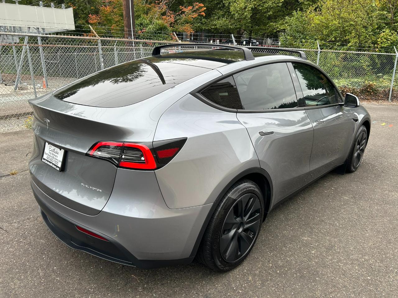 Tesla Model Y Long Range AWD 2024