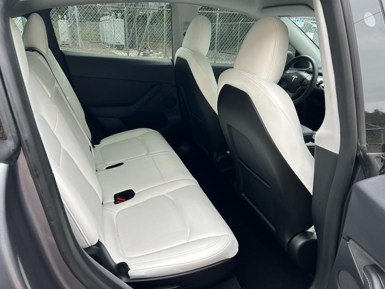 Tesla Model Y Long Range AWD 2024