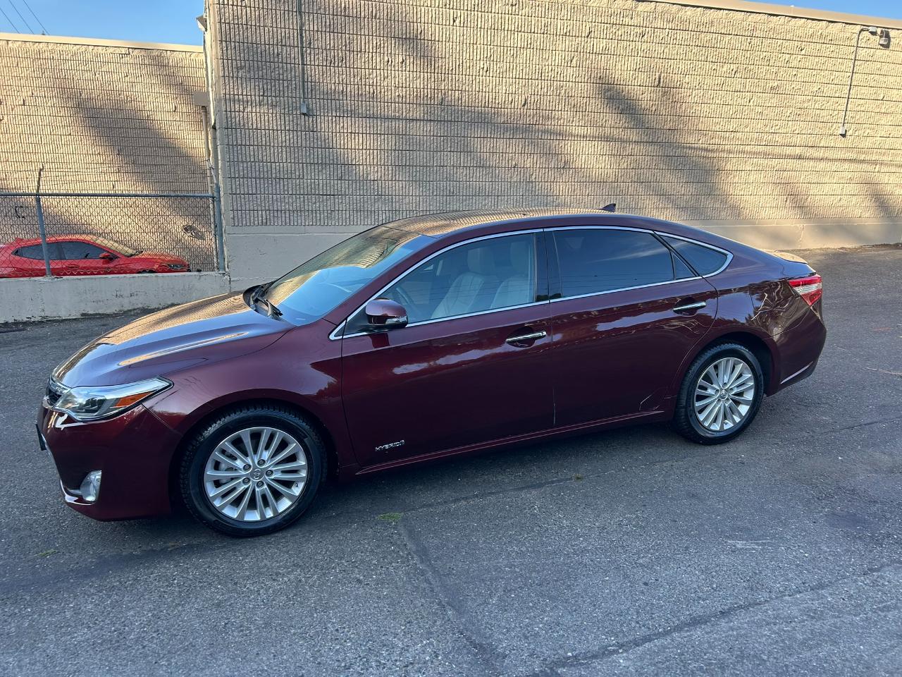 Toyota Avalon Hybrid XLE Premium 2013