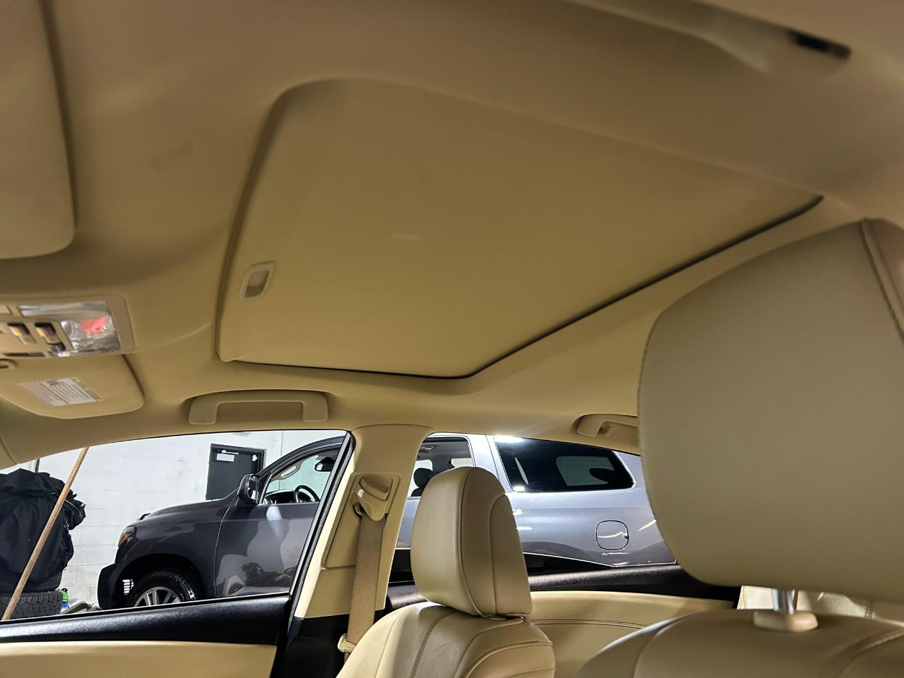Toyota Avalon Hybrid XLE Premium 2013