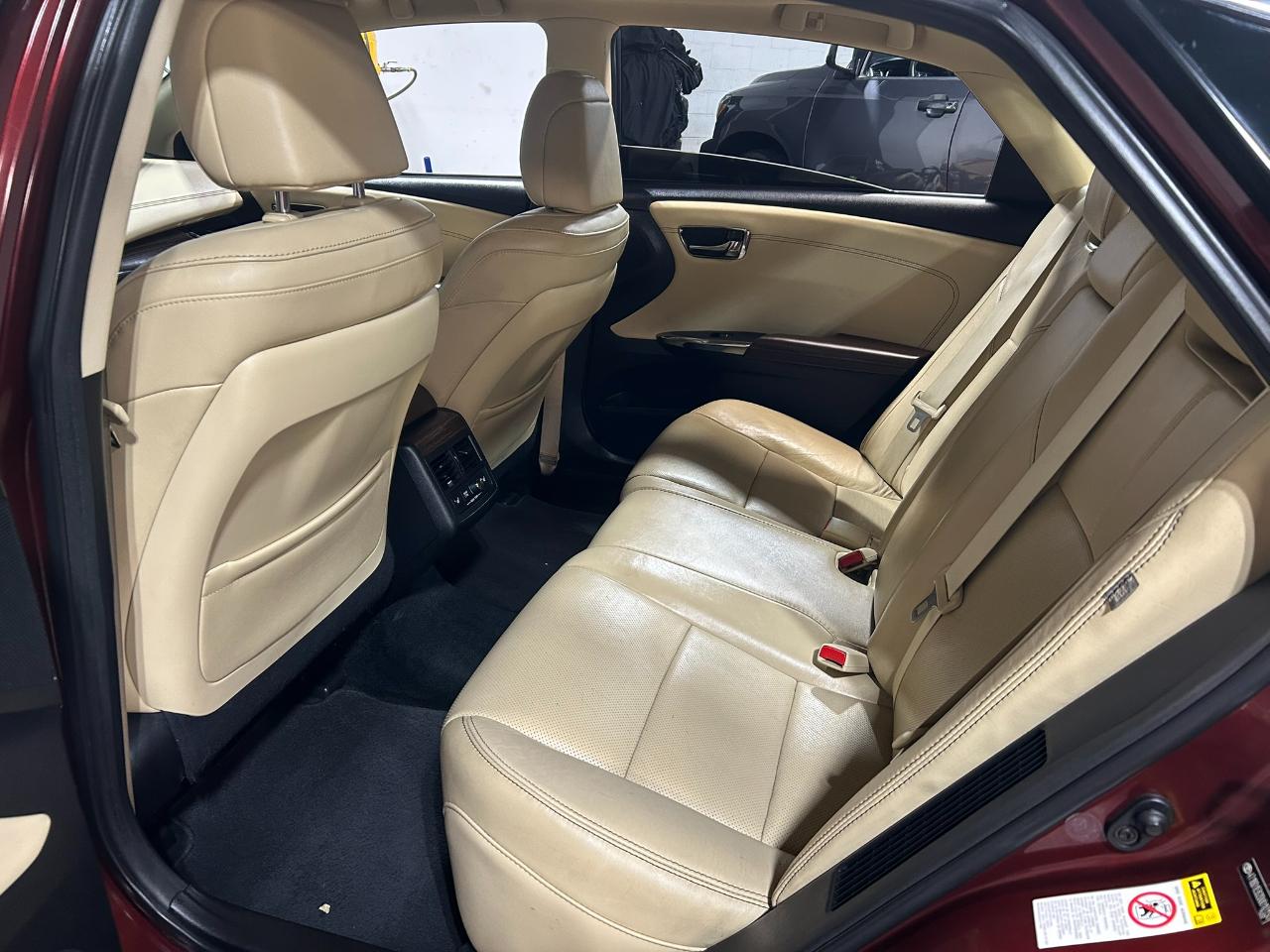 Toyota Avalon Hybrid XLE Premium 2013