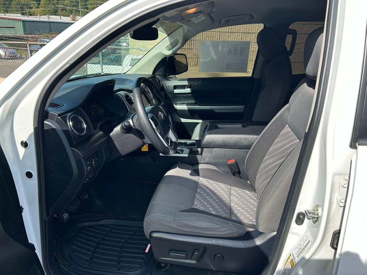 Toyota Tundra SR5 5.7L V8 FFV Double Cab 4WD 2019