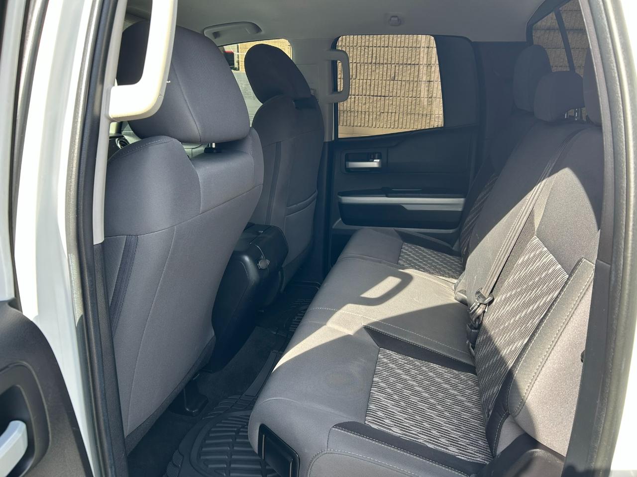 Toyota Tundra SR5 5.7L V8 FFV Double Cab 4WD 2019