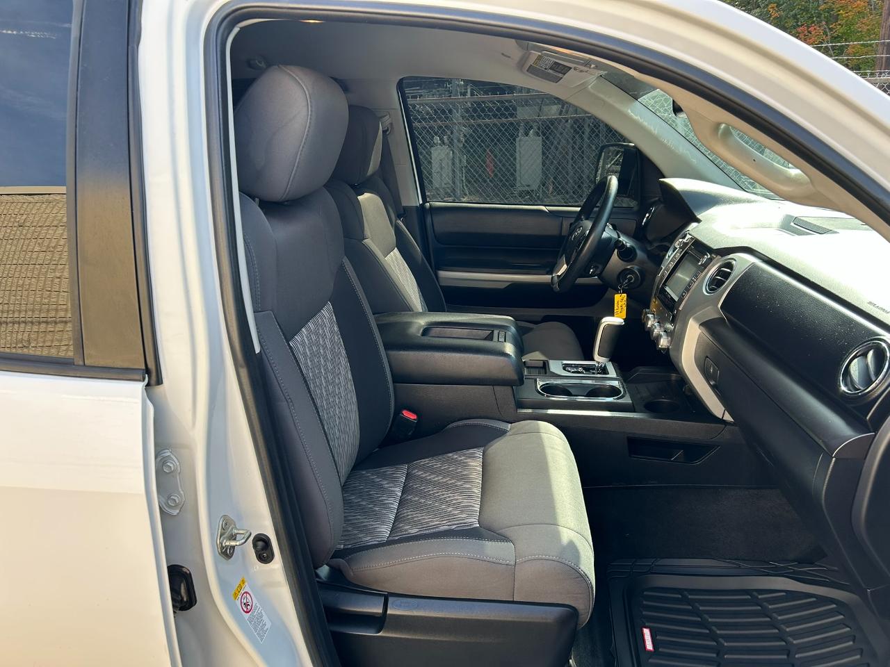 Toyota Tundra SR5 5.7L V8 FFV Double Cab 4WD 2019