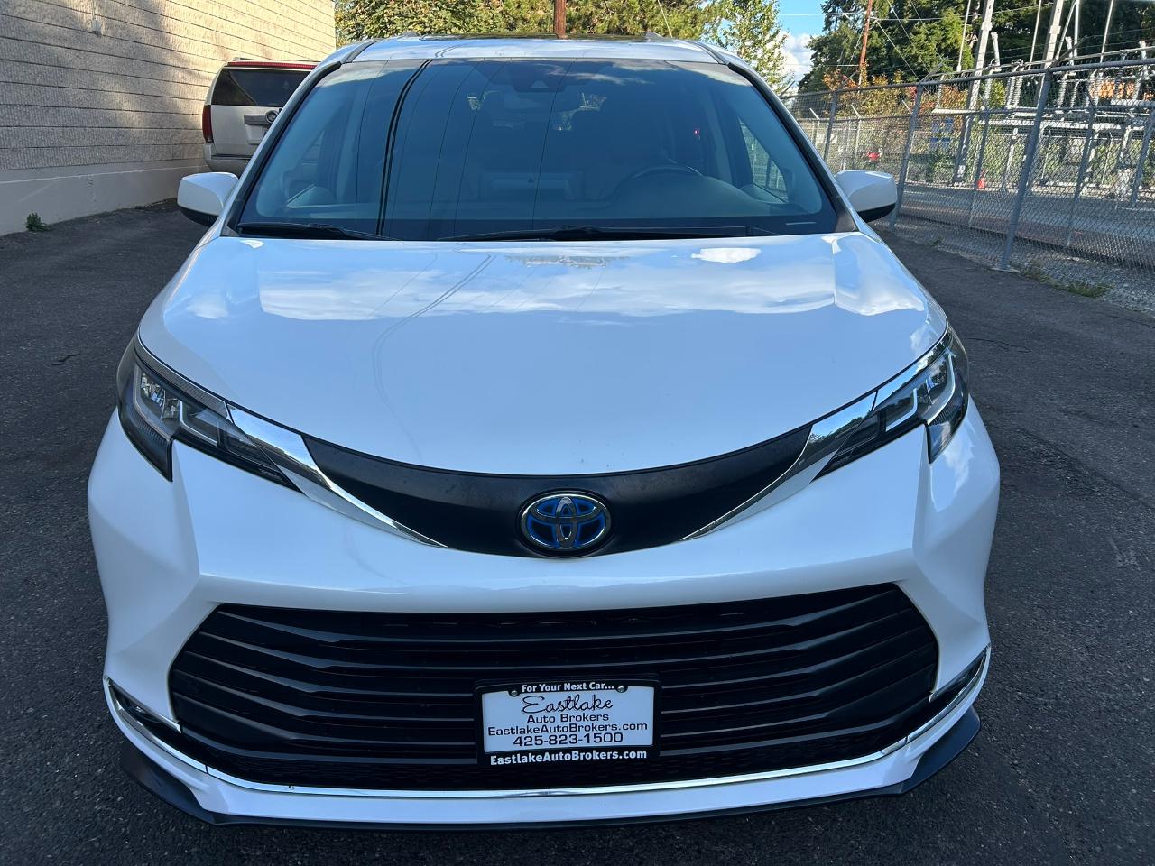 Toyota Sienna XLE 7-Passenger AWD 2021