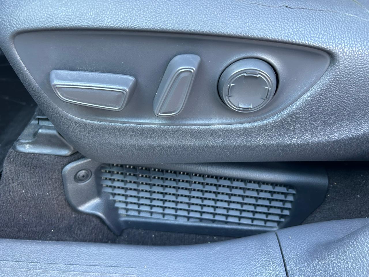 Toyota Sienna XLE 7-Passenger AWD 2021