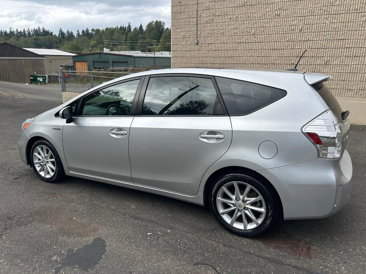 Toyota Prius V Five 2012
