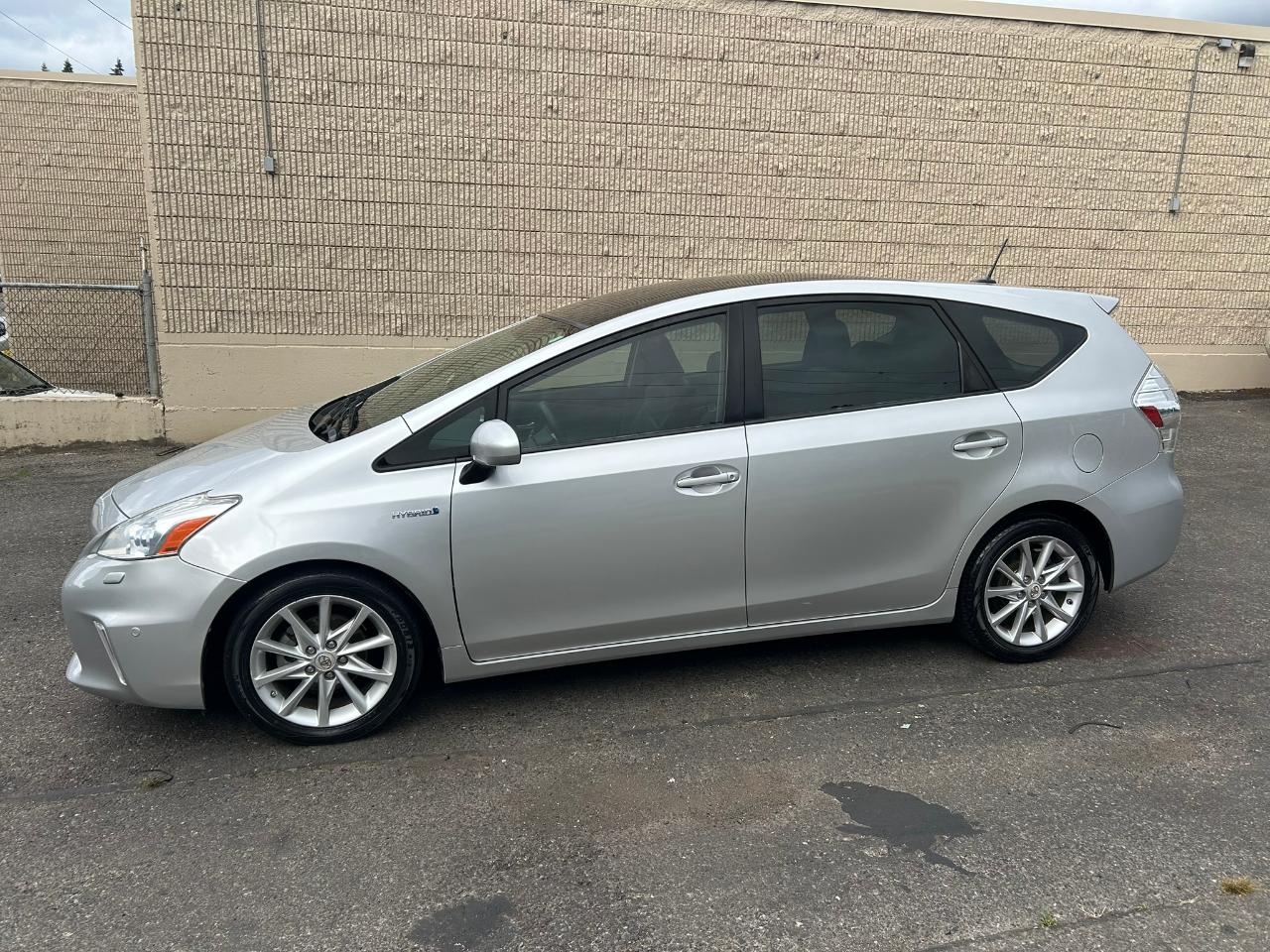 Toyota Prius V Five 2012