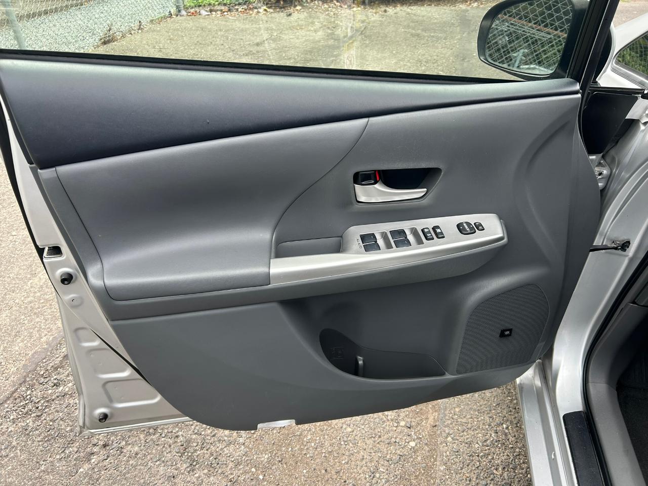 Toyota Prius V Five 2012