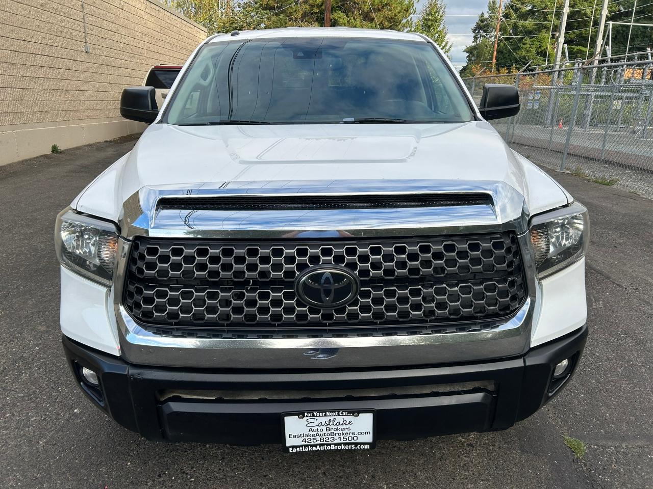 Toyota Tundra SR5 5.7L V8 FFV Double Cab 4WD 2018