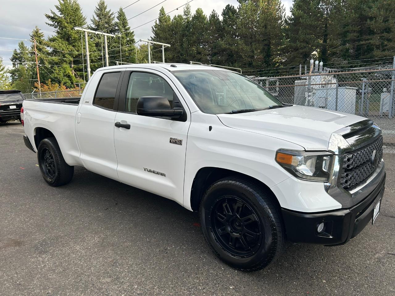 Toyota Tundra SR5 5.7L V8 FFV Double Cab 4WD 2018