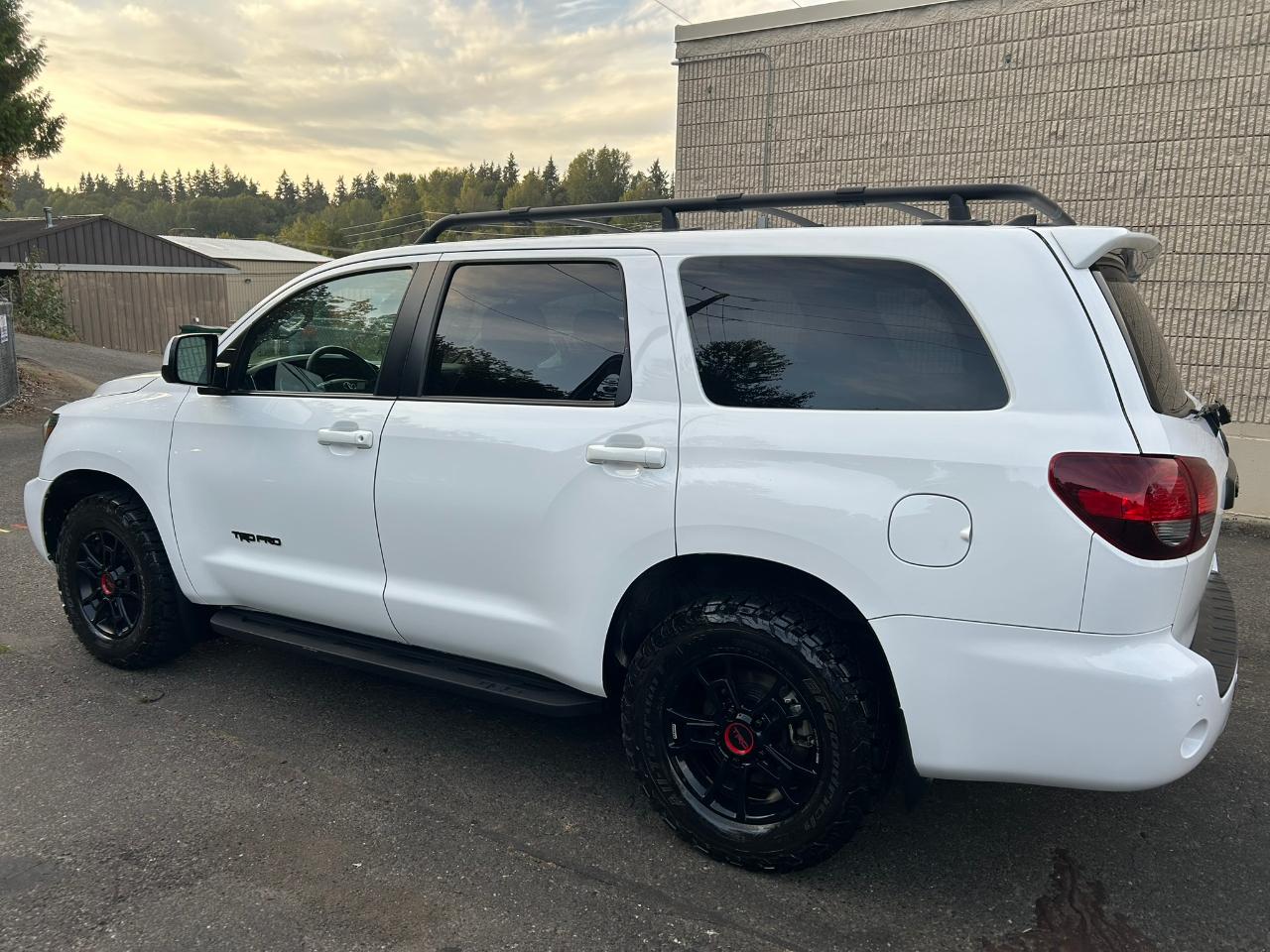 Toyota Sequoia  2020