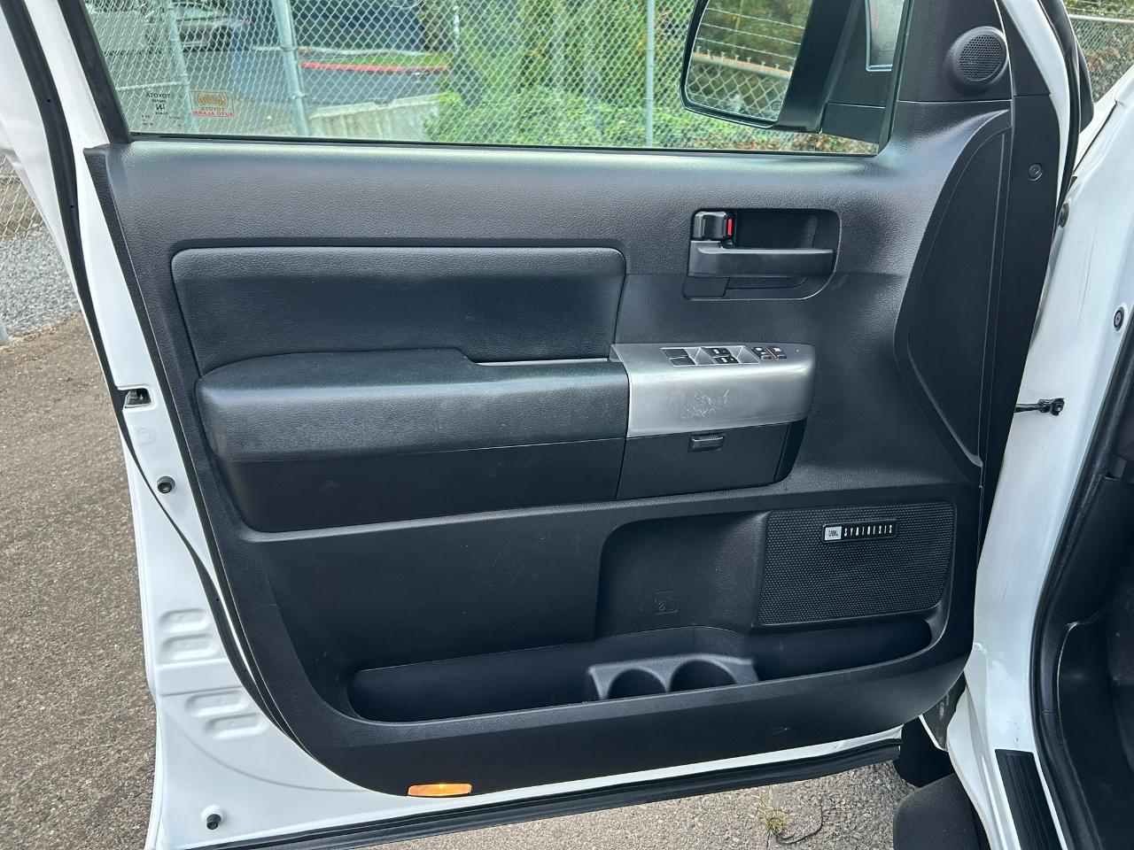 Toyota Sequoia  2020