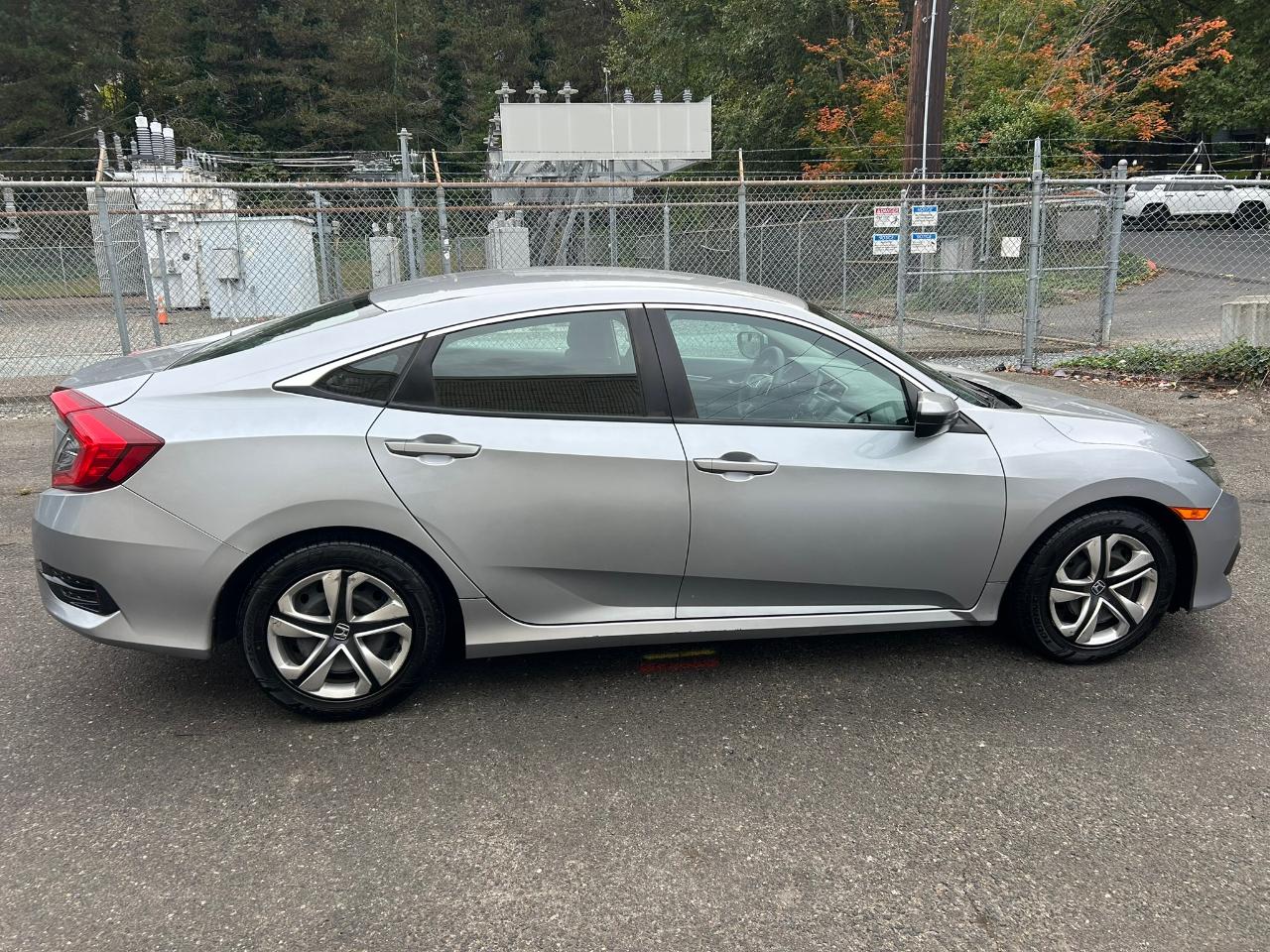 Honda Civic LX Sedan CVT 2017