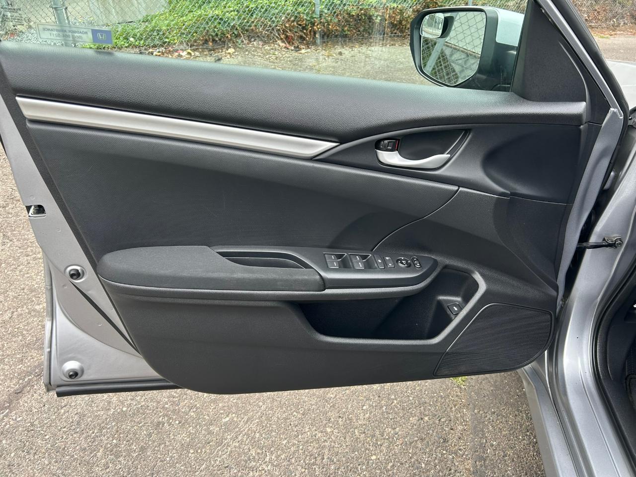 Honda Civic LX Sedan CVT 2017