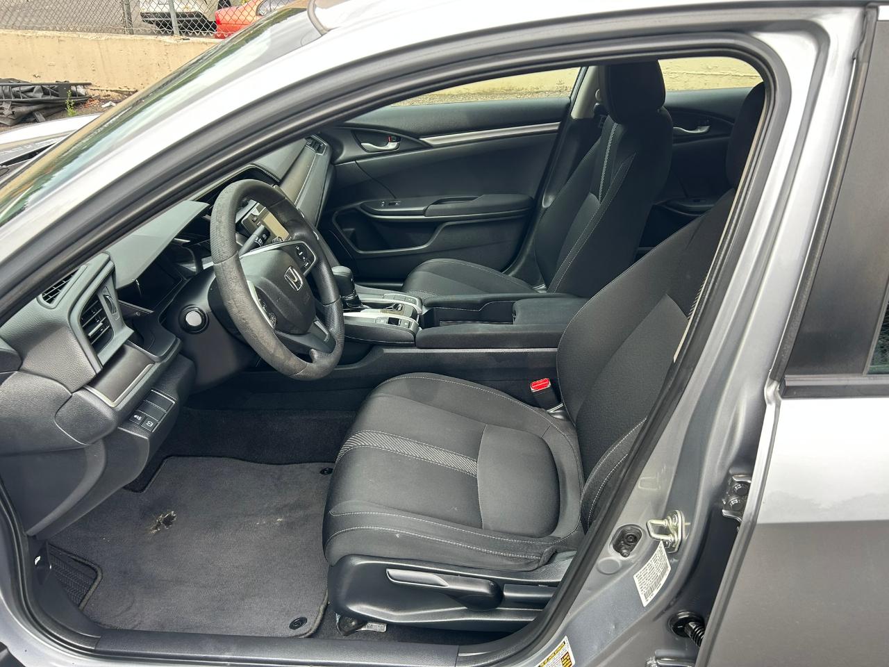 Honda Civic LX Sedan CVT 2017