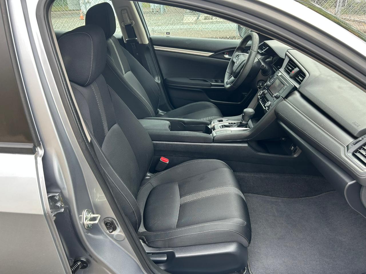 Honda Civic LX Sedan CVT 2017