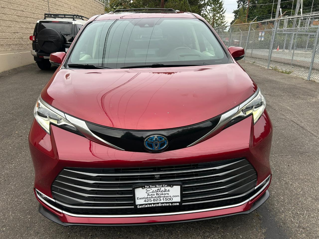 Toyota Sienna Platinum 7-Passenger AWD 2021