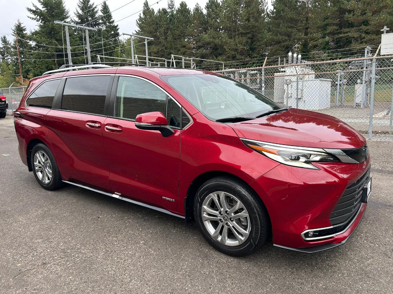 Toyota Sienna Platinum 7-Passenger AWD 2021