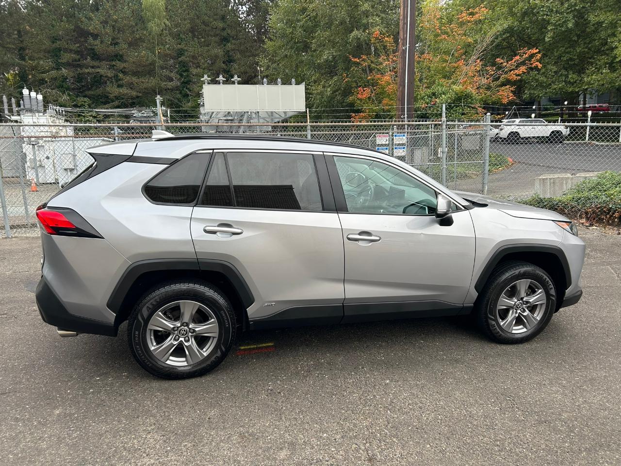 Toyota RAV4 Hybrid LE 2022