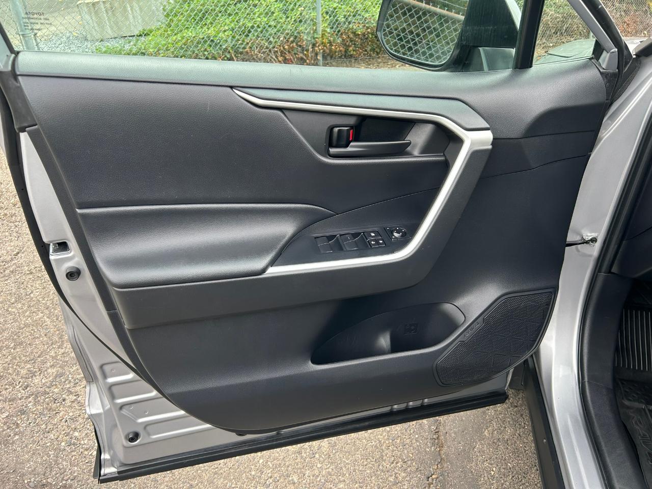 Toyota RAV4 Hybrid LE 2022
