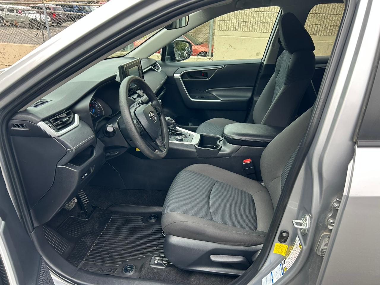 Toyota RAV4 Hybrid LE 2022