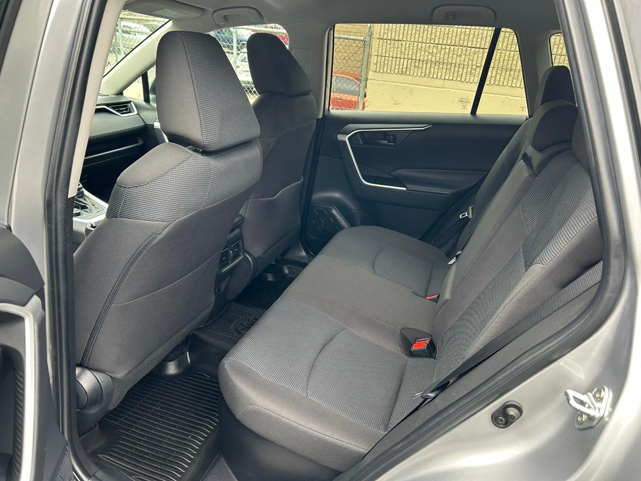 Toyota RAV4 Hybrid LE 2022