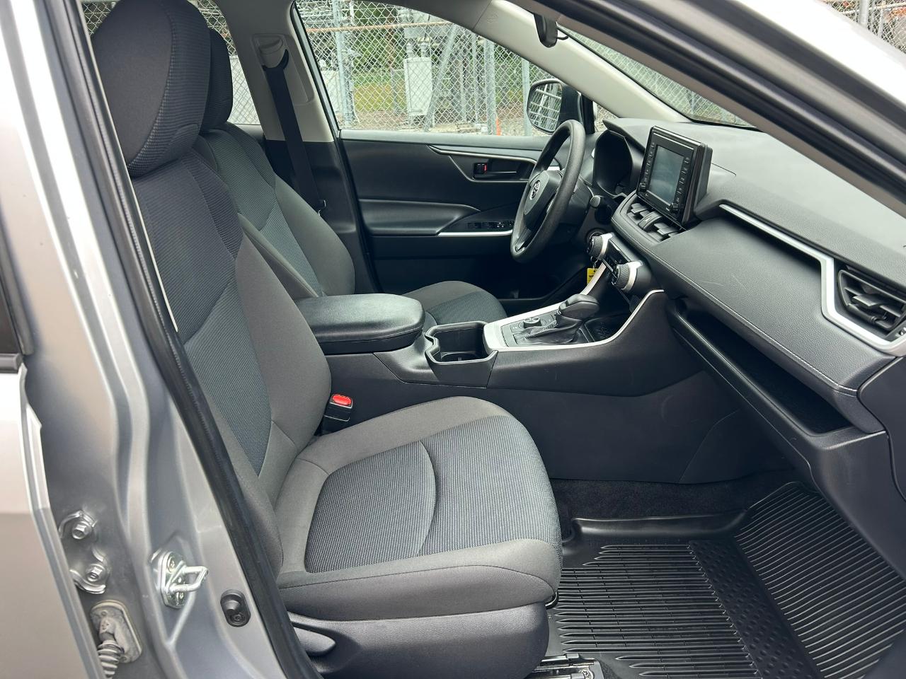Toyota RAV4 Hybrid LE 2022