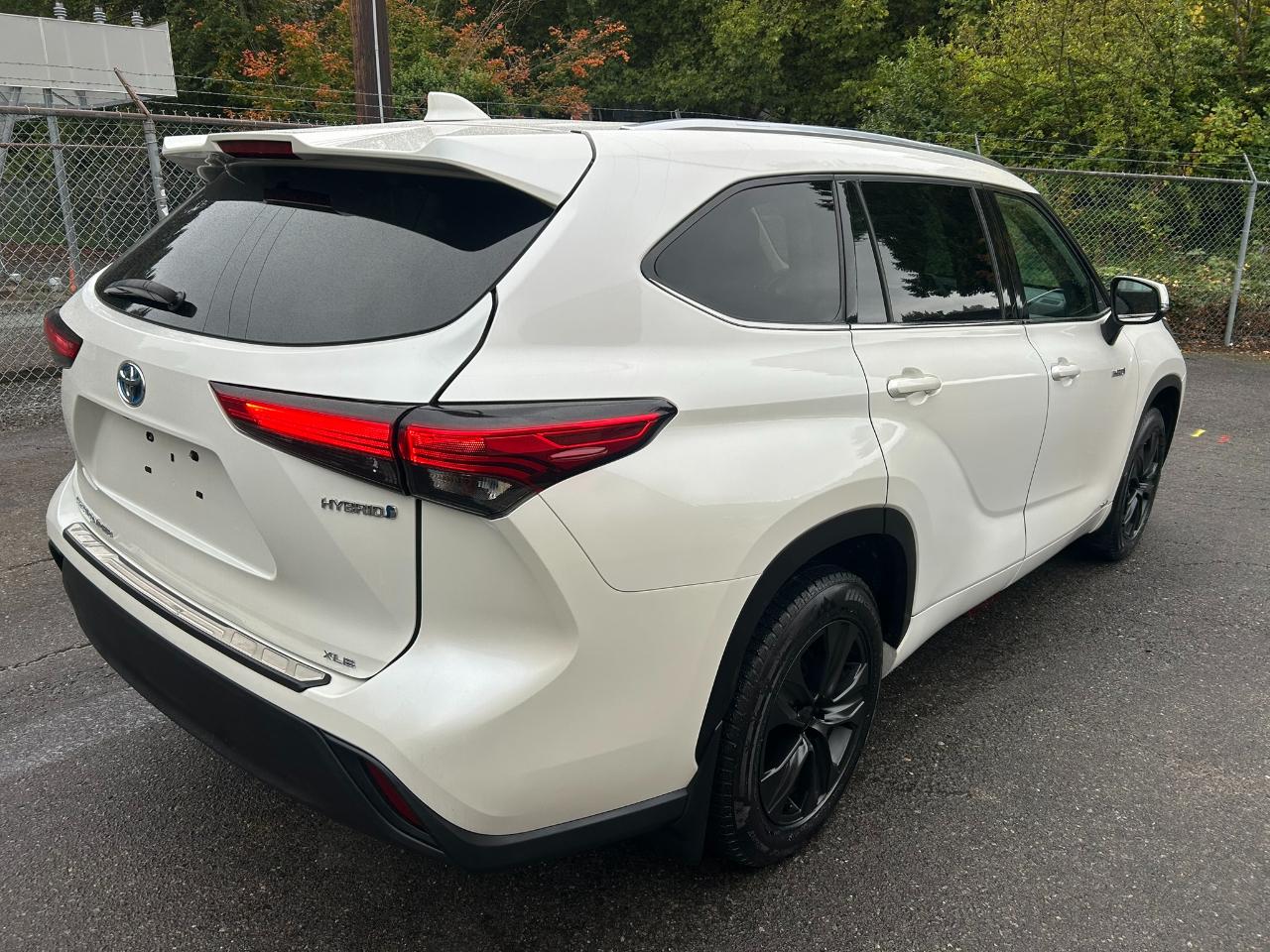 Toyota Highlander Hybrid XLE AWD 2020