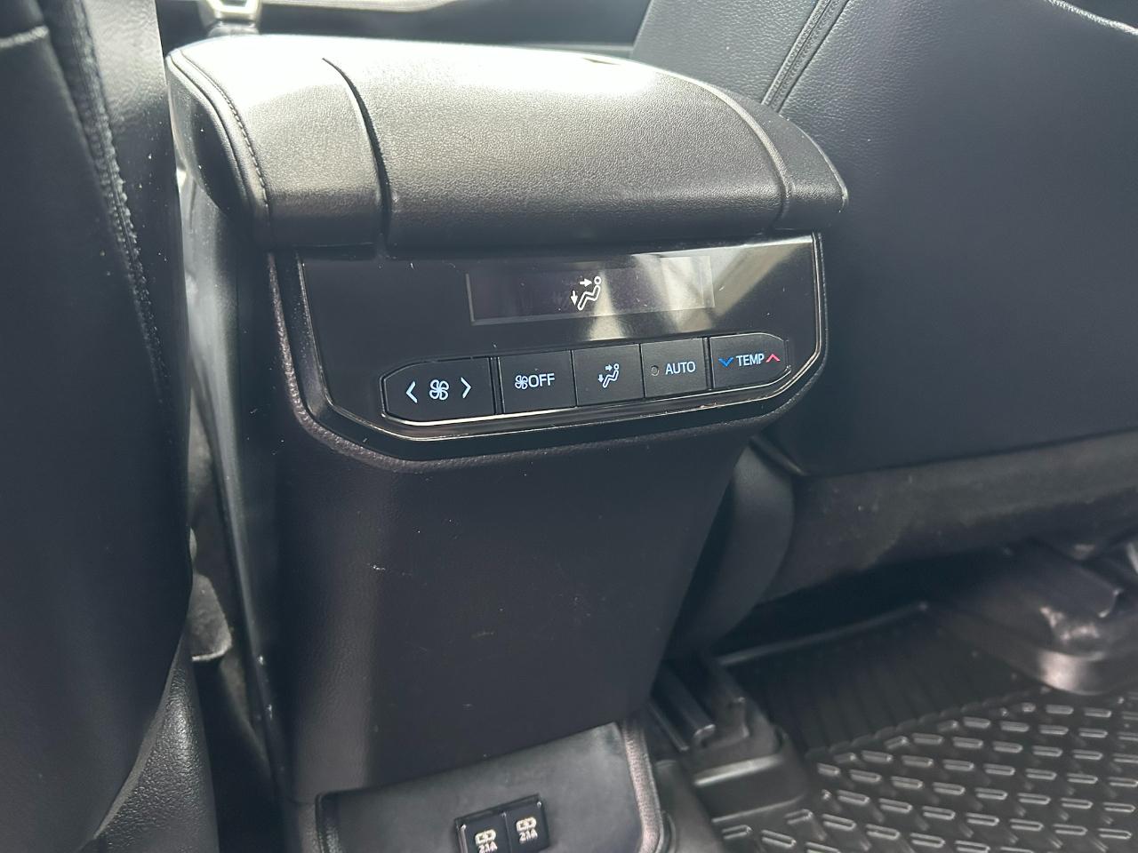 Toyota Highlander Hybrid XLE AWD 2020