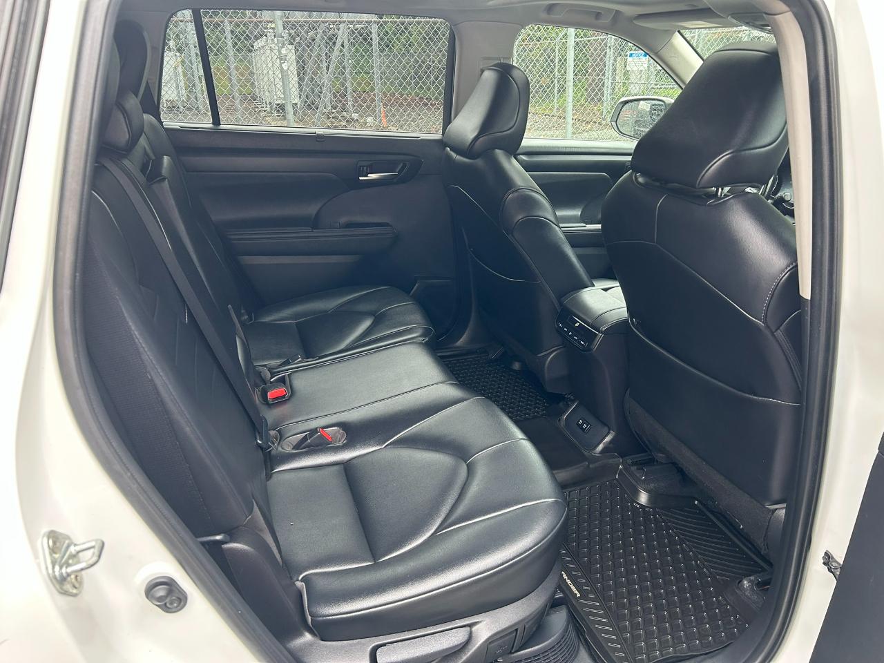 Toyota Highlander Hybrid XLE AWD 2020