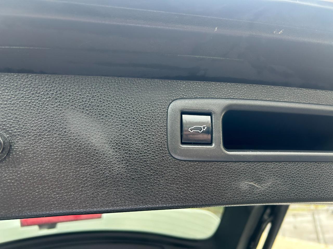Toyota Highlander Hybrid XLE AWD 2020