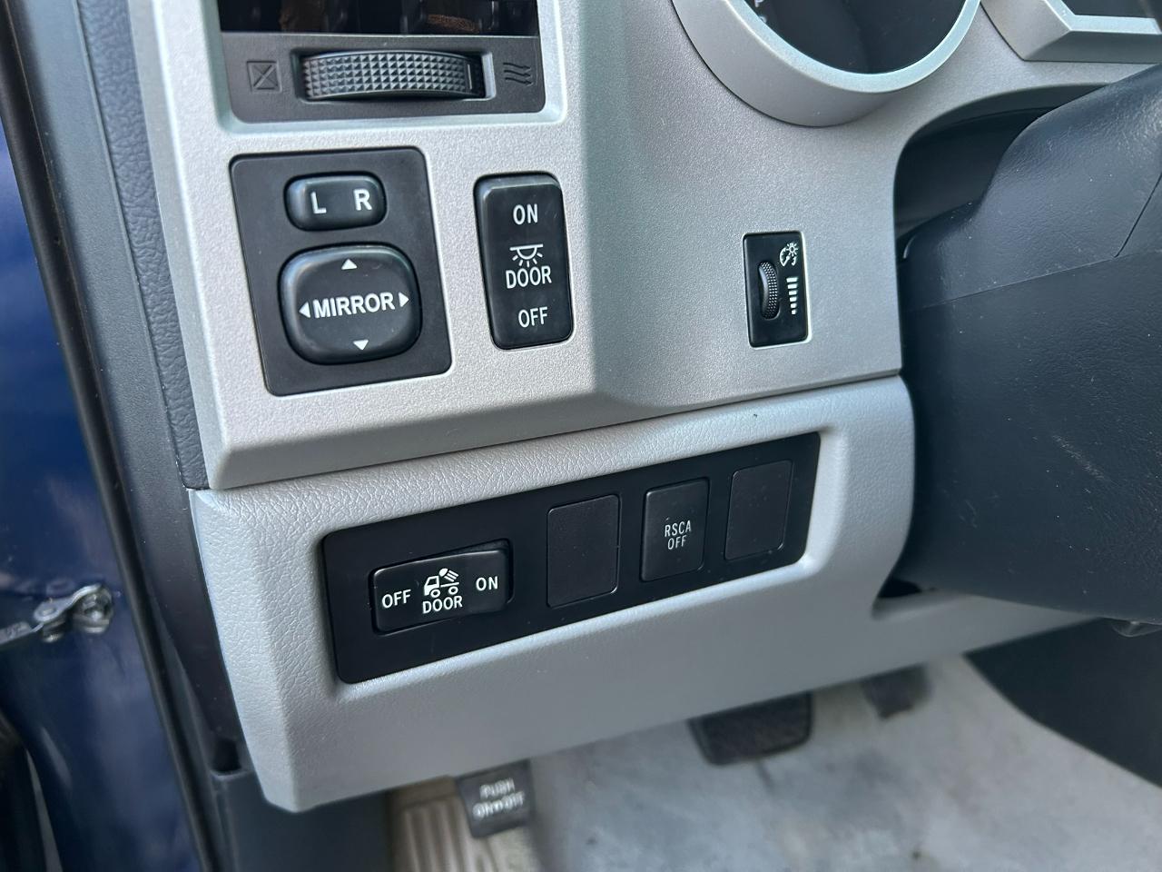 Toyota Tundra SR5 Double Cab LB 6AT 4WD 2007