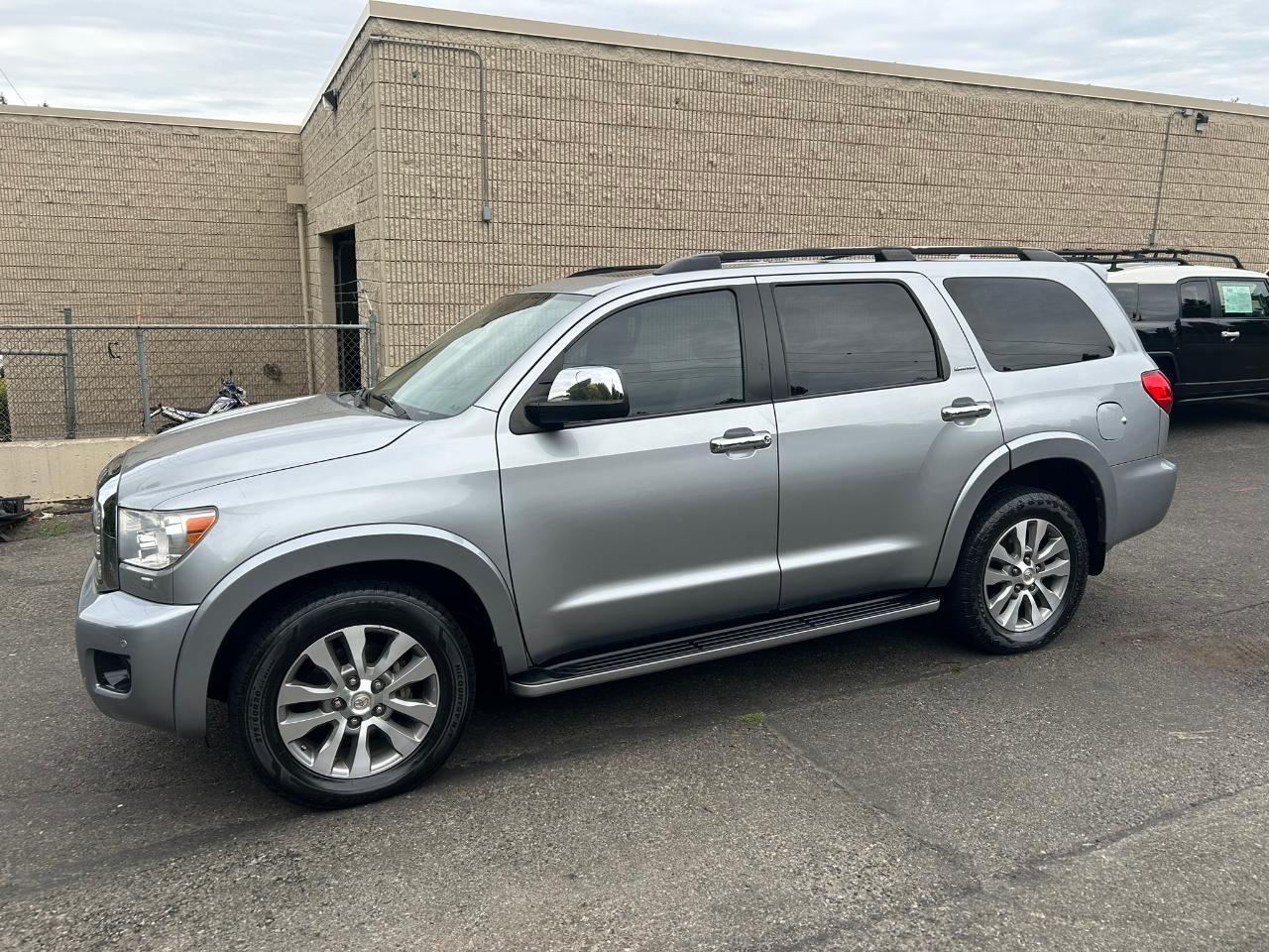 Toyota Sequoia Limited 4WD FFV 2017