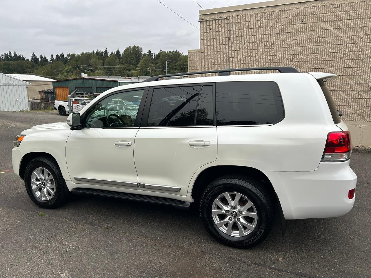 Toyota Land Cruiser 4WD 2016