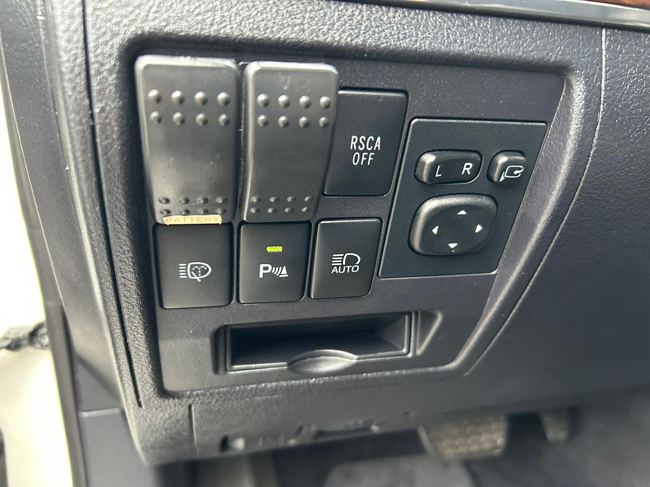 Toyota Land Cruiser 4WD 2016