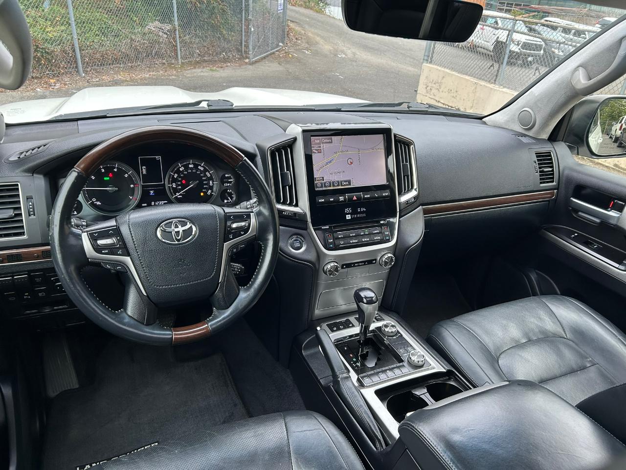 Toyota Land Cruiser 4WD 2016