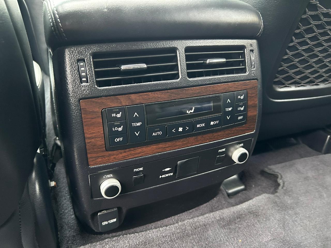 Toyota Land Cruiser 4WD 2016