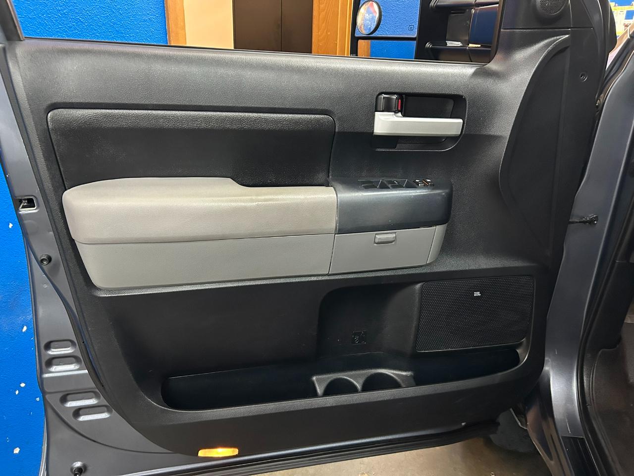 Toyota Tundra Limited Double Cab 6AT 4WD 2007