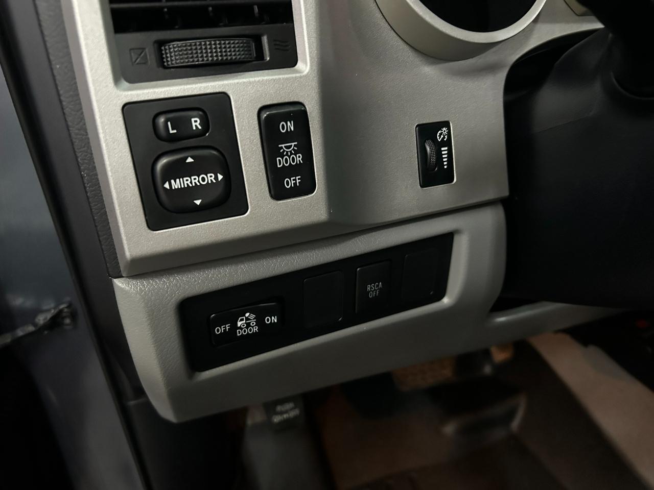 Toyota Tundra Limited Double Cab 6AT 4WD 2007