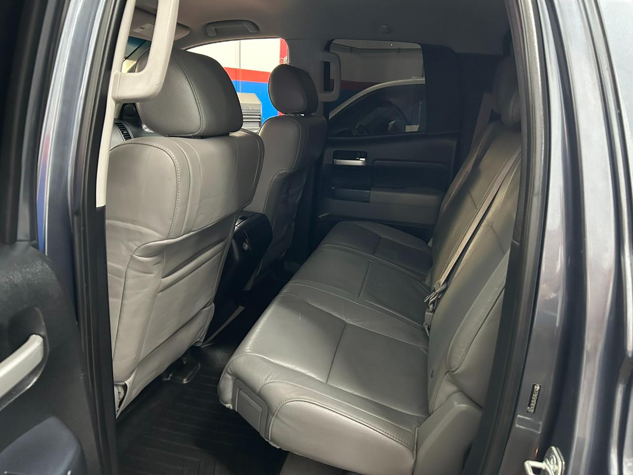 Toyota Tundra Limited Double Cab 6AT 4WD 2007