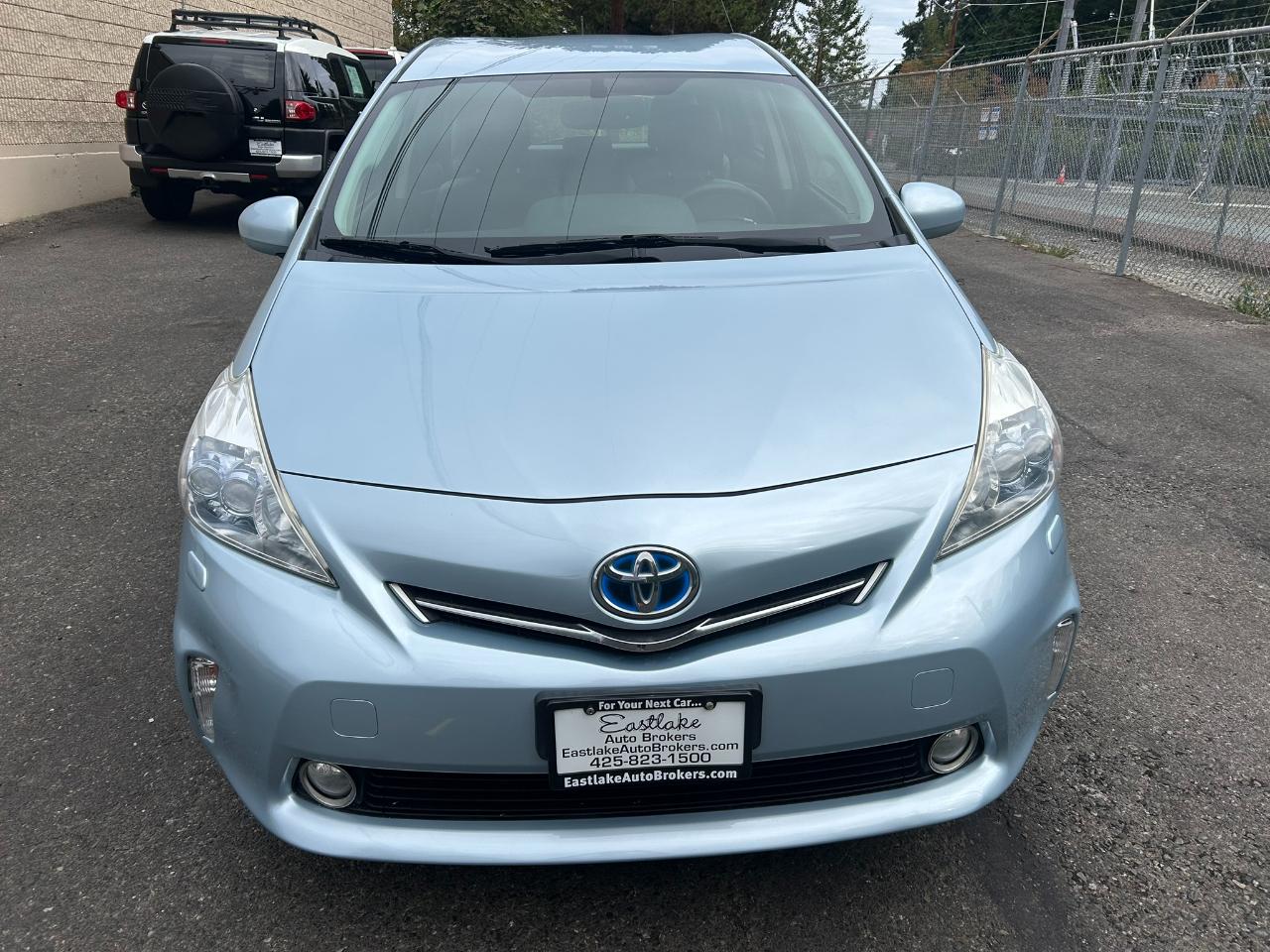 Toyota Prius V Five 2012