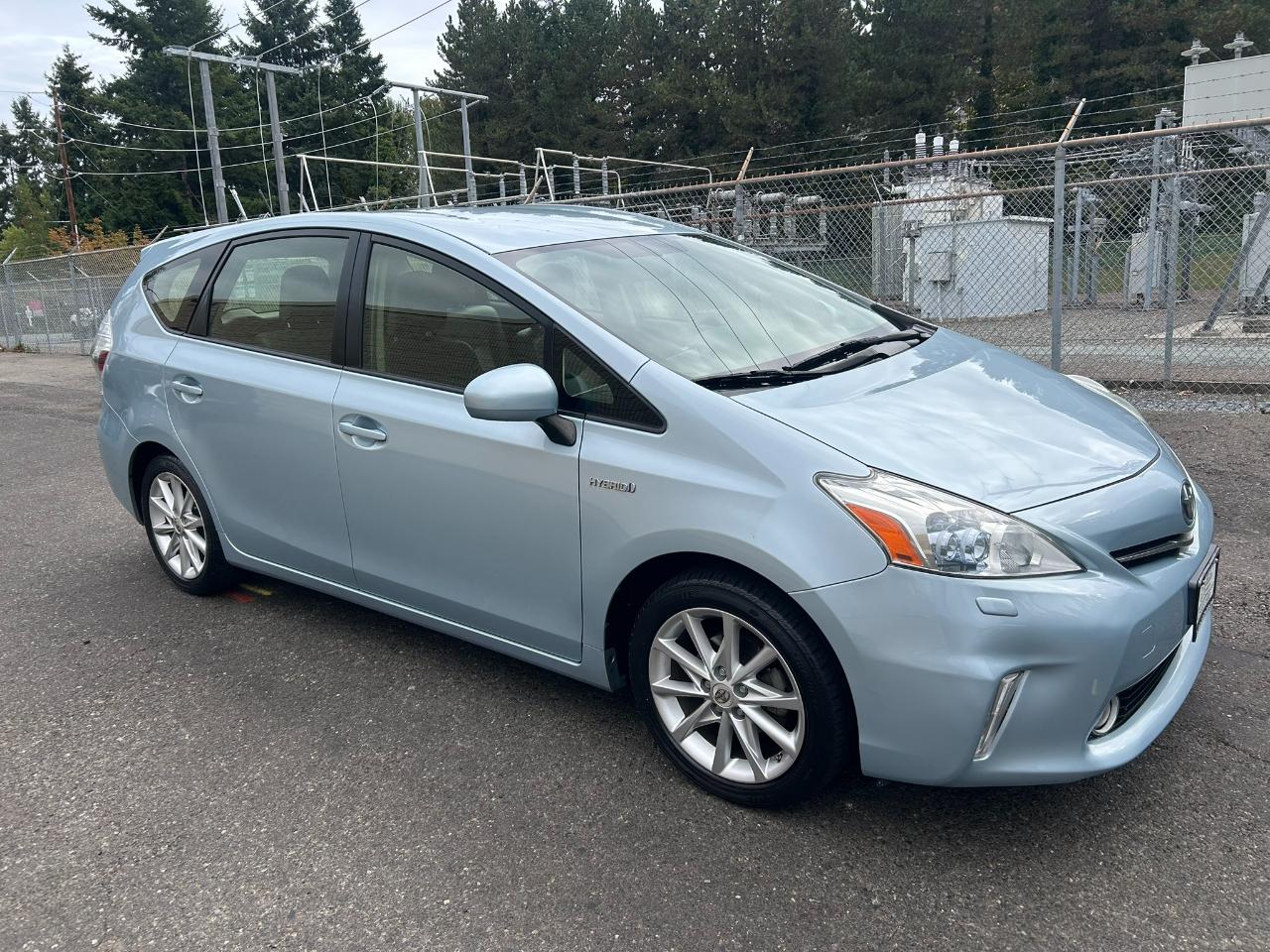 Toyota Prius V Five 2012